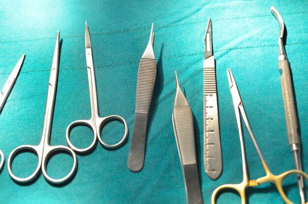 surgical instruments